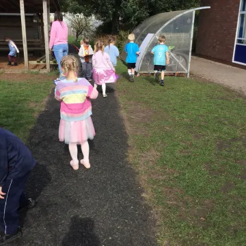 4ae4bcf1aadd4b7c84ba970bd6b68ed2