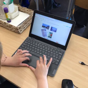 4121d983-0fa2-4812-Ba81-8cf8b84681ec