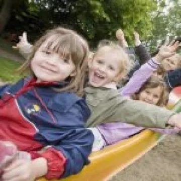 Children playing 06