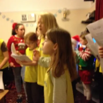 Brownies visit to Poplars Nursing home