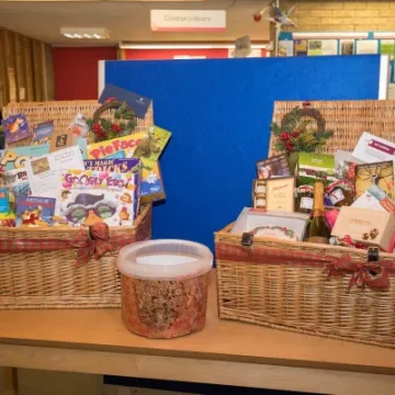 HCL Xmas Hampers 2016