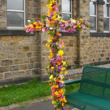 Buckley Easter Cross 4