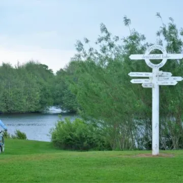 Dearnford Lake