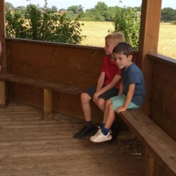 8558D0CD-5A4A-4CBE-A623-9FC6E5E35538