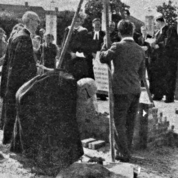 Laying Foundation – 27 June 1953 – Web