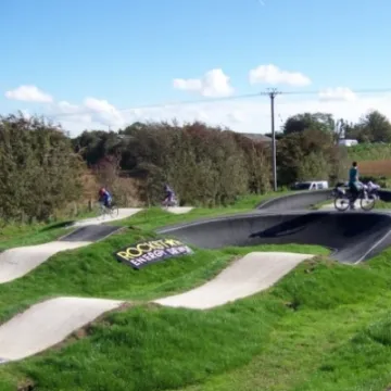 Swingfield Minnis Track side view