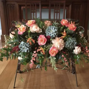 wedding flowers, roses, succulent
