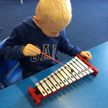 E9C05CF2-4DD3-4504-BEA9-4464BAD772AD