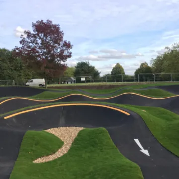 Harrow pump track build 02