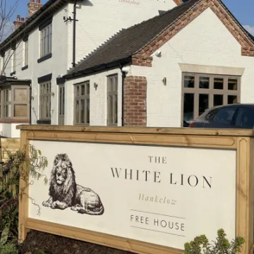 white lion sign 2
