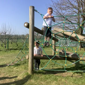 0EC7D2B9-CB2A-45F1-BCB6-CCA74C6F2848