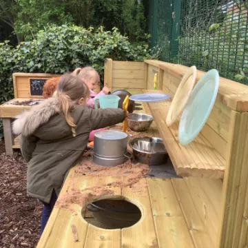 C3E93966-A334-433F-A542-273994BA4B41