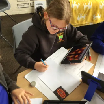 CDDEA299-3279-4E61-BCEF-13A91C998194