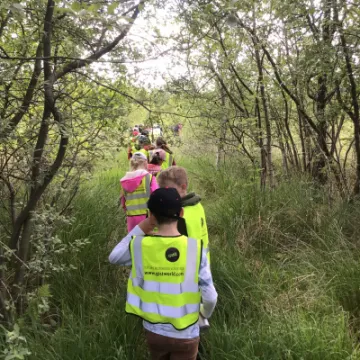 EF2D479E-D4F7-49B8-8B6B-D8E05C9CBE3D