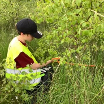 8149EE32-8EBB-44FF-BB5D-070D7DE30DAC