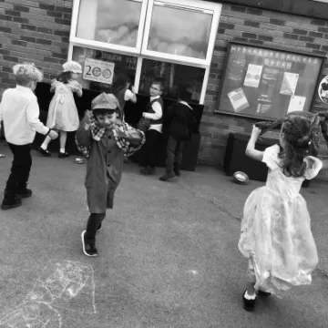 EC3309BD-45B3-4DB6-AB1D-EBCEFC739E49