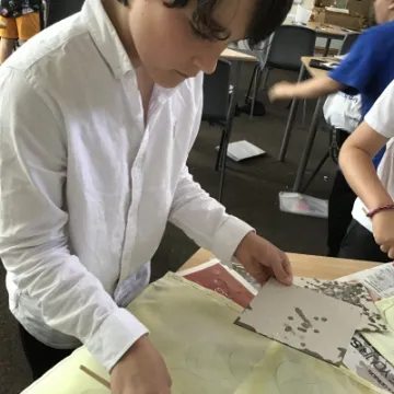 4FE2F65E-4217-4F5D-AF86-E9CC570A7840