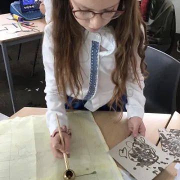 7B9FF2C1-5D9C-4487-8461-5D458D6E2A38