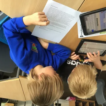 3AFAFF60-2746-4DA2-893C-FD42609E9E06