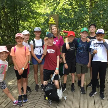 FDC98920-E7B8-4776-8776-F44DCE12124A