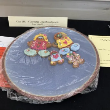 THS 2022 Decorated Gingerbread IMG_0131[358005]