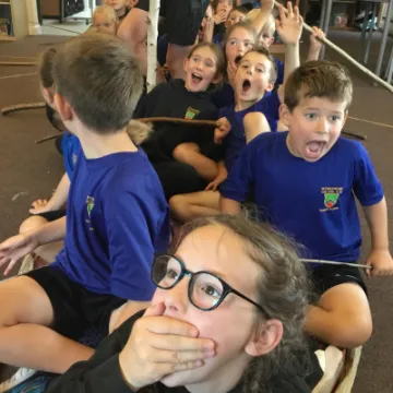 Y4 shocked faces