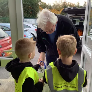 2E98FDB7-D1E6-4E7C-AA64-23E497250B2A