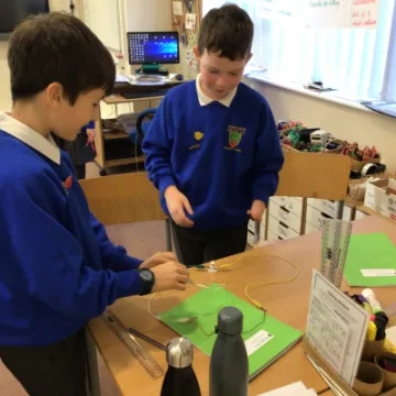 A899DBB9-38AB-4E47-977D-EF7D5751AC15