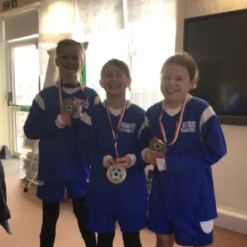 17B92BCA-AB19-4BC8-AEE9-56710455066A