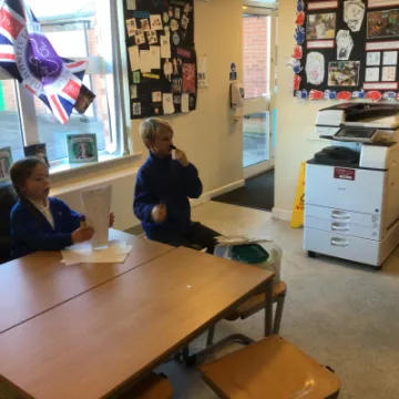 8D2B0EC8-8E08-4E5A-920A-980DC7ACE6C4