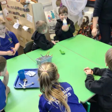 F49464CF-EF0F-4BB4-A79A-89AB0123F53E