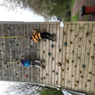 F5618737-B099-4BF0-8958-48A505681003