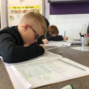 5CC214B3-811F-4AD3-94F1-4D254D060D21