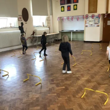 9B6F0B4C-8F40-49AE-B2F7-724457580677