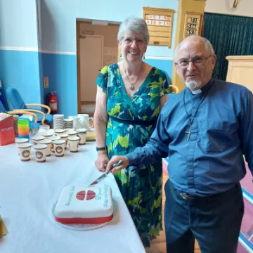 Les Judd cake cutting
