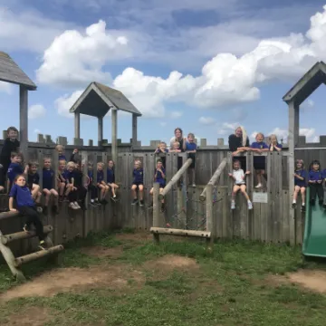 5BF733E6-161C-454C-BEEA-F056D8F8A94C