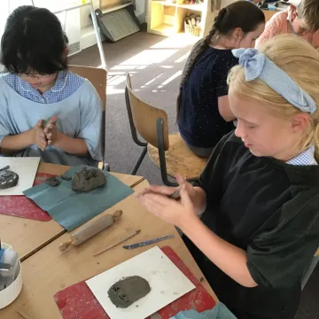 64DCBE57-B986-4C0C-91DD-94D55C1EA283