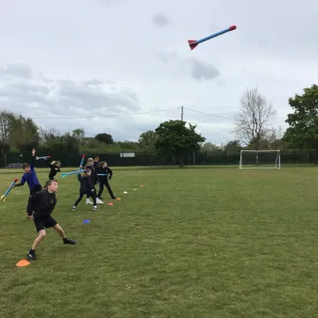 PE 1