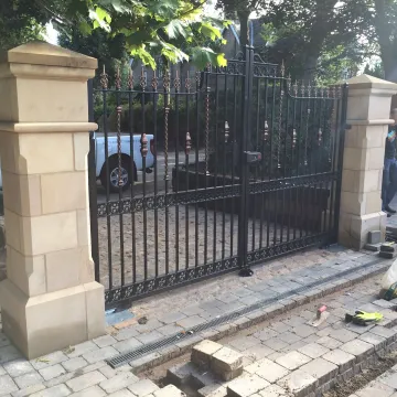 Gatepost2