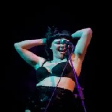 Gloria Sunset &ndash; Vintage Singer