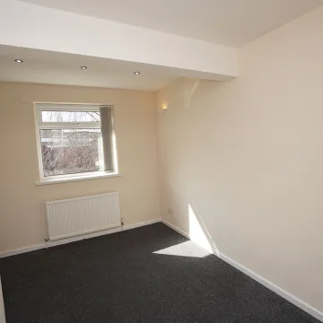 Double Bedroom (2)