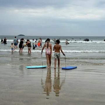 Sc-Phoebe-a Holiday Friendship