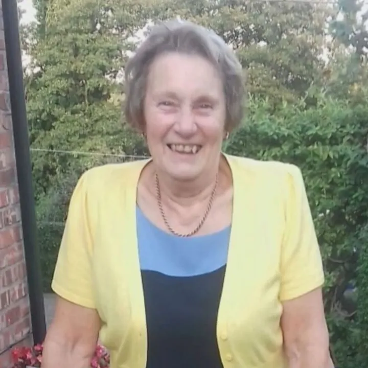 Diana Molyneux Online Photo