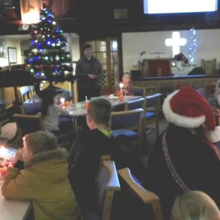 Snapshot000133 Christingle (4) 2019