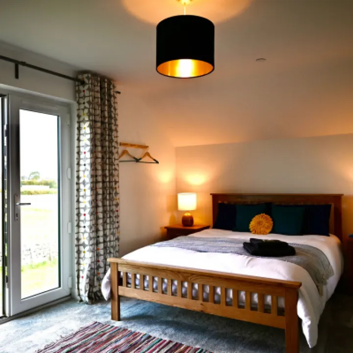Master bedroom   2
