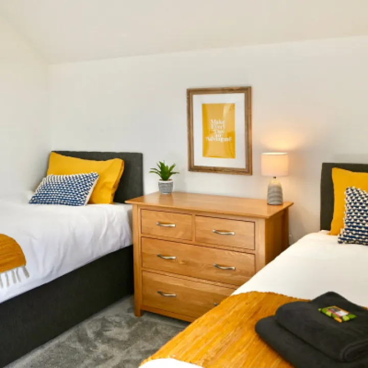 Twin room   2