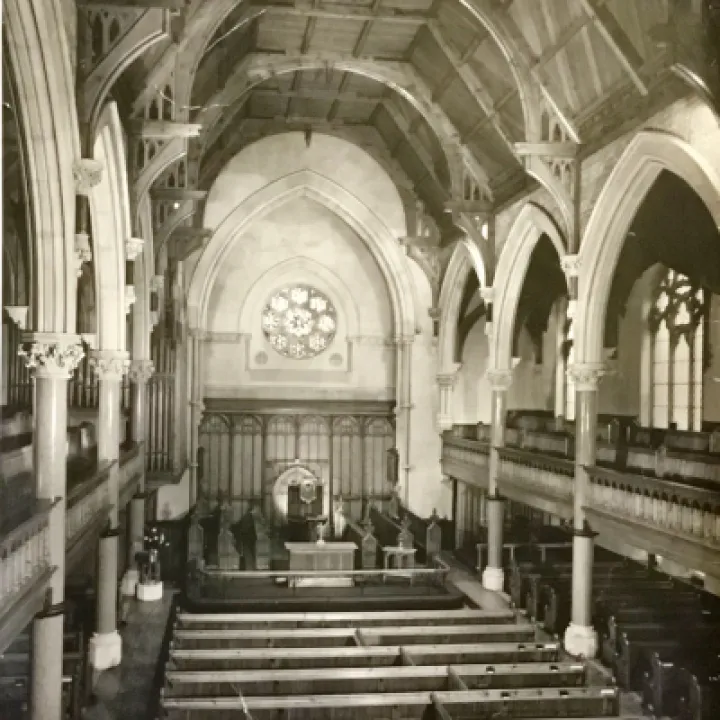 1968 interior with central pews