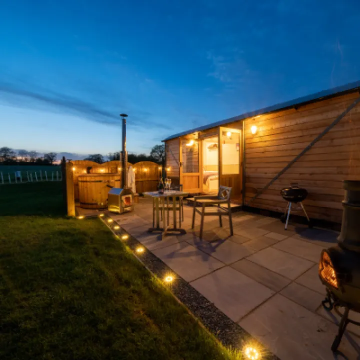 Overwater Luxury Glamping Hodnet Exterior 15
