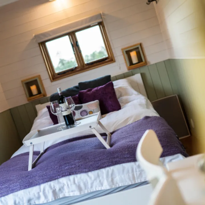 Overwater Luxury Glamping Hodnet Interior 45