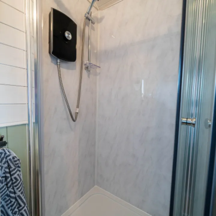 Overwater Luxury Glamping Hodnet Interior 51